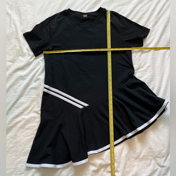 🎾 anyone?! Black & White Asymmetrical Mini Dress - Picture 6 of 8